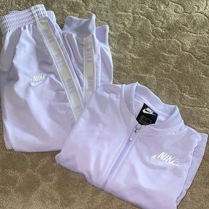 Girls medium Nike lavender track suit